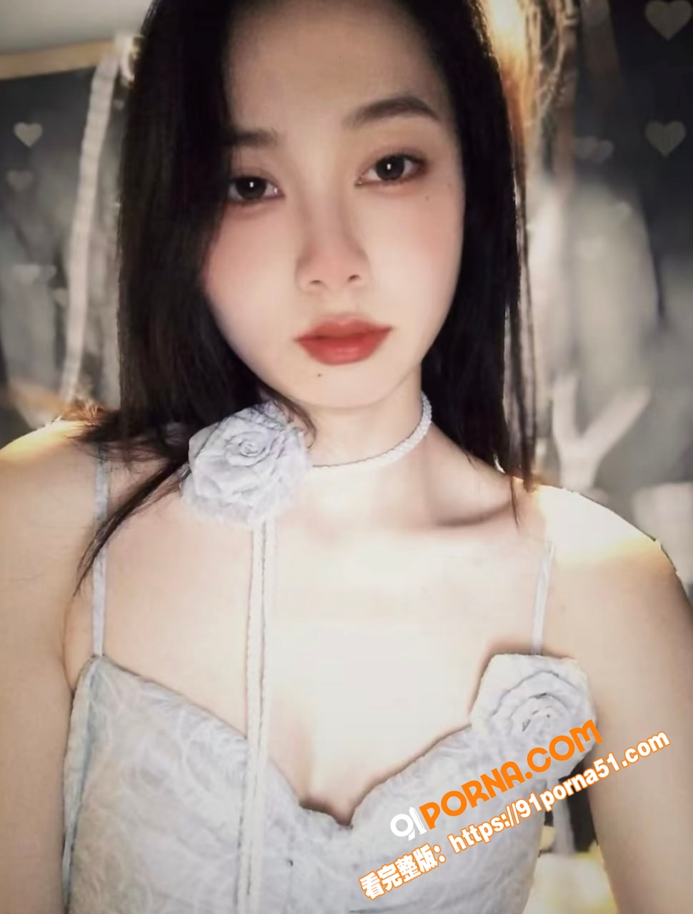 气质美少妇超反差一面流出...（1）