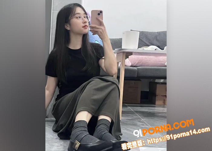 全网震惊 巨乳反差婊女教...（3）