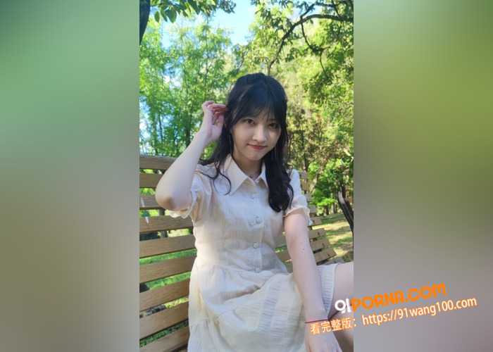 清纯文静学妹 自拍和男友...（3）