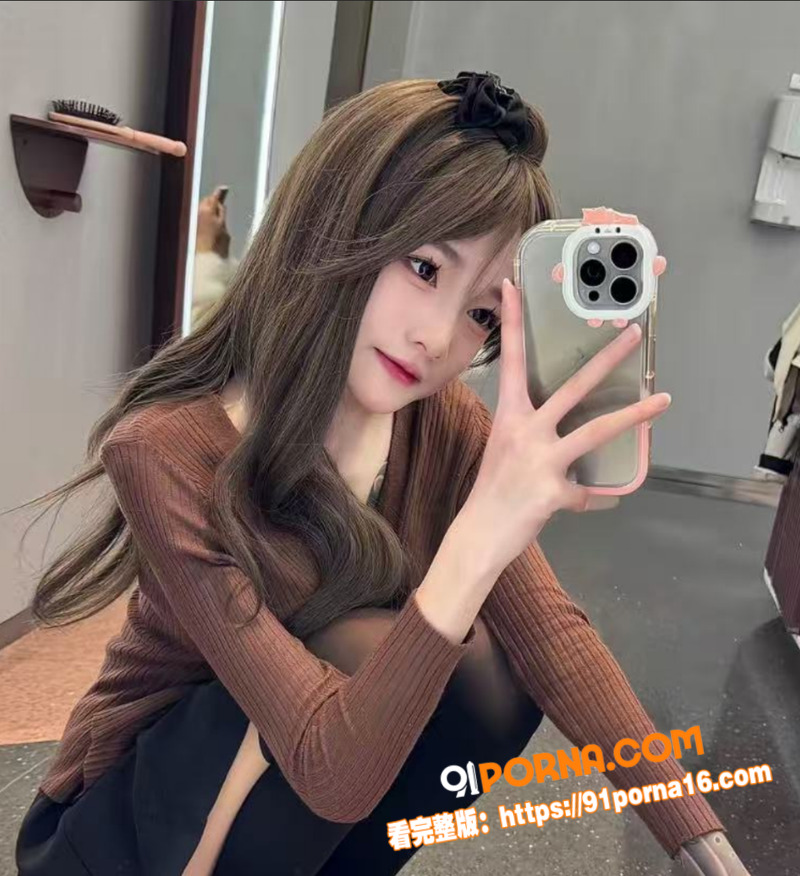 双高颜值精神小妹直播无套...（2）