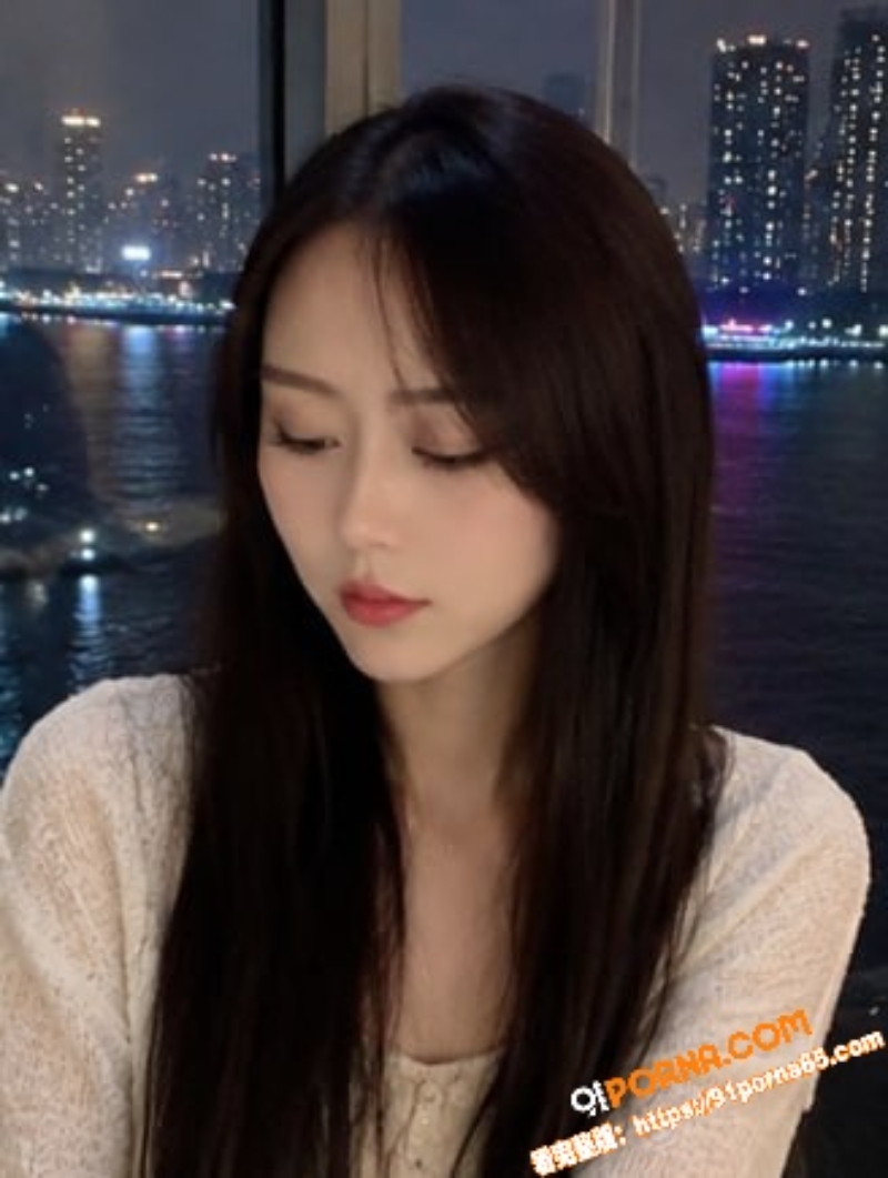极品美腿黑丝少妇发骚自慰...（3）