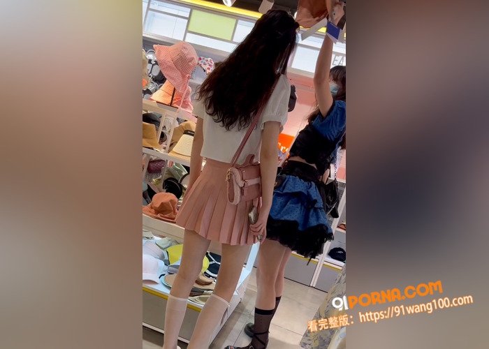 商场抄底极品白丝美女！跟...（2）