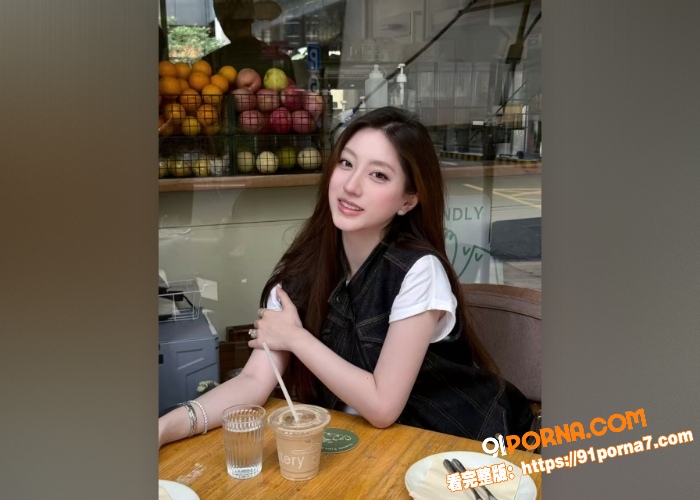 极品素颜冷白皮女大学生小...（3）