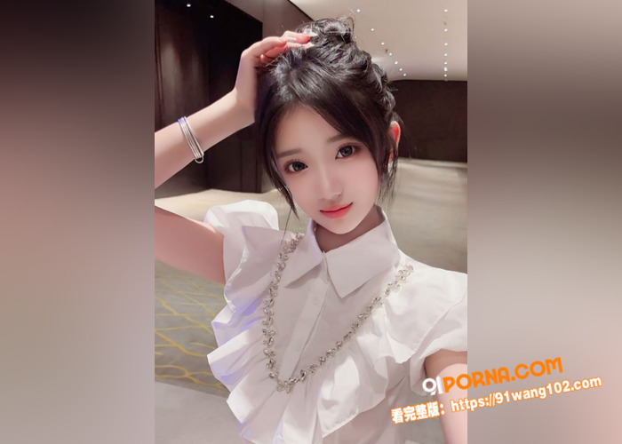 湖北女大学生 私拍视频被...（1）