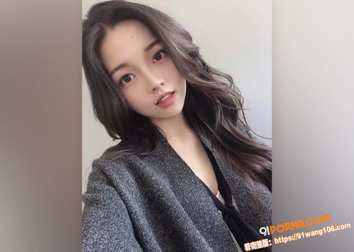 极品女大学生跪地给男友口...（3）