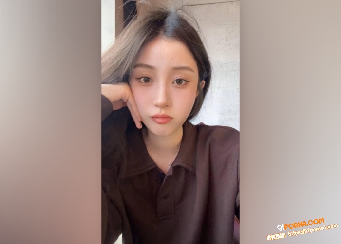 土豪酒店约操顶级外围人妻...（1）