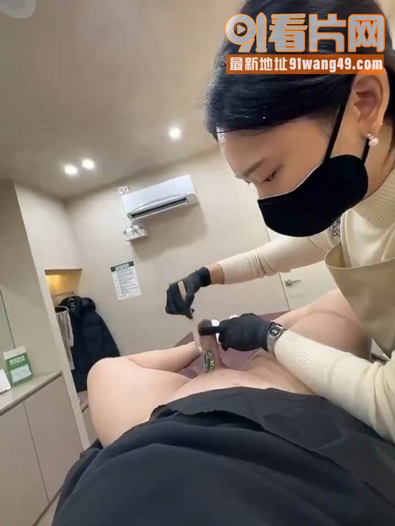 小伙自拍去美容院找美女美...（3）