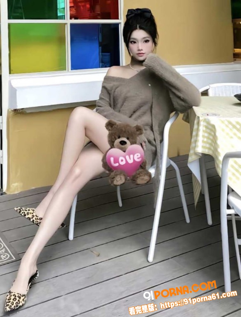 Sam老师巨乳御姐私定视...（2）