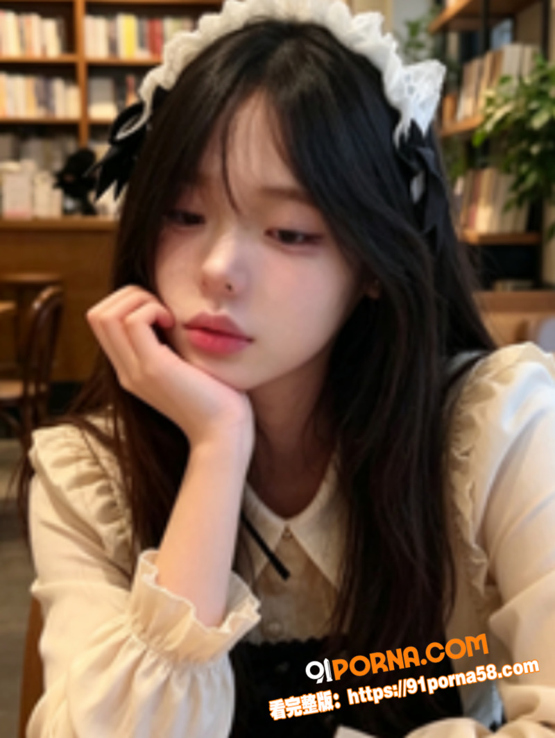 乖乖女反差妹小小绘沙发上...（2）