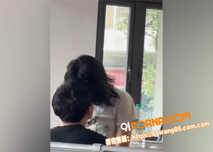 大学教室秒变偶像剧 学生...（11）