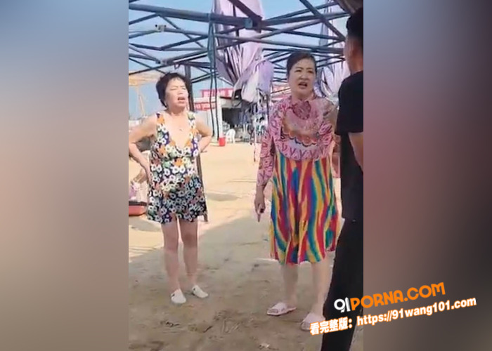 嘴欠的年轻小伙激怒大妈 ...（2）