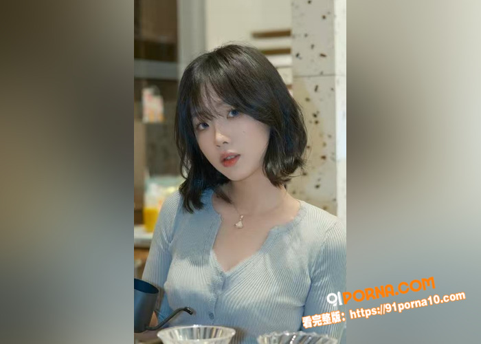 短发气质御姐女友私密直播...（1）