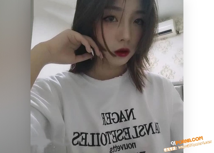 极品外围人妻，身材前凸后...（1）