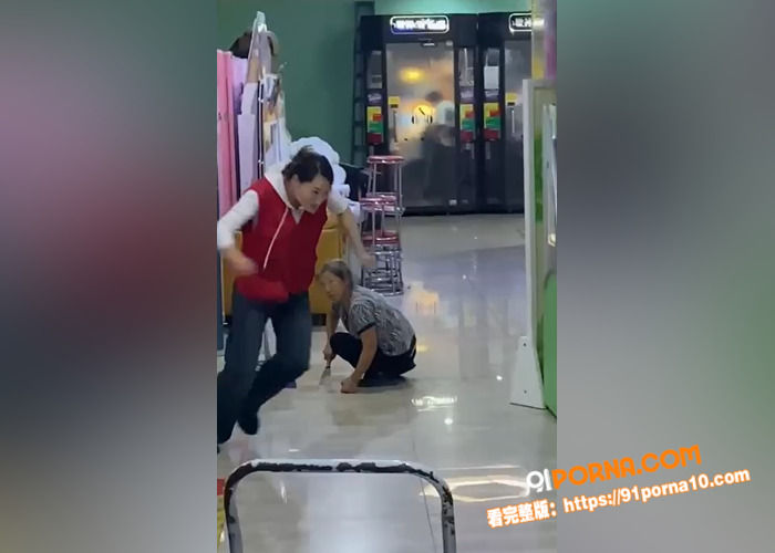 小情侣商场唱吧机20秒速...（5）
