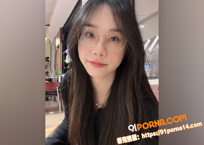 全网震惊 巨乳反差婊女教...（1）