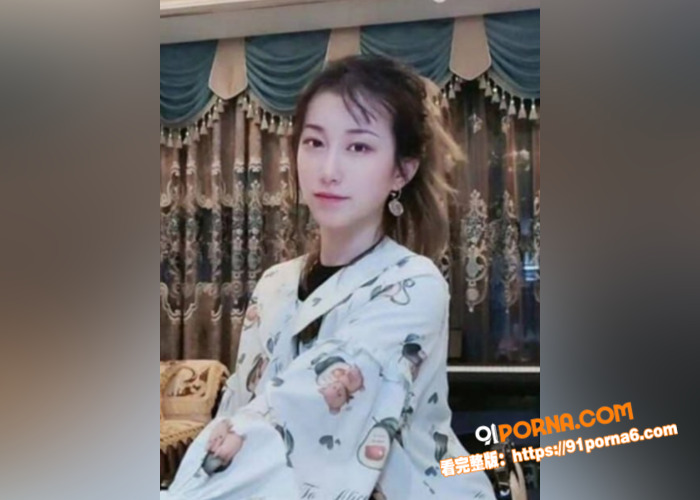西城区人妻 张映 卧室偷...（1）