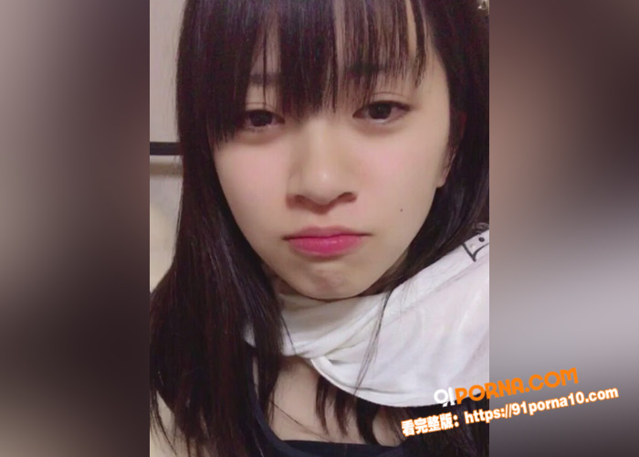 离婚美少妇鲍鱼骚痒外出求...（1）