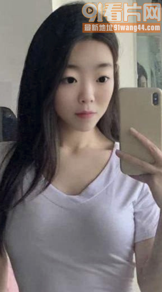 20岁暨南大学 钟绮晴 ...（1）