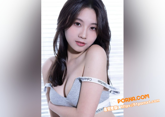 让老婆扮演名媛和朋友疯狂...（2）