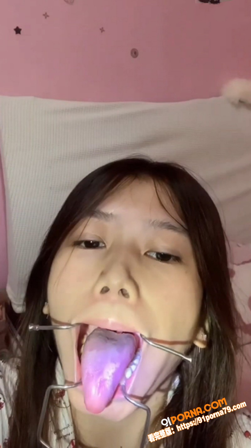 广州反差嫩妹 欢欢 被网...（8）