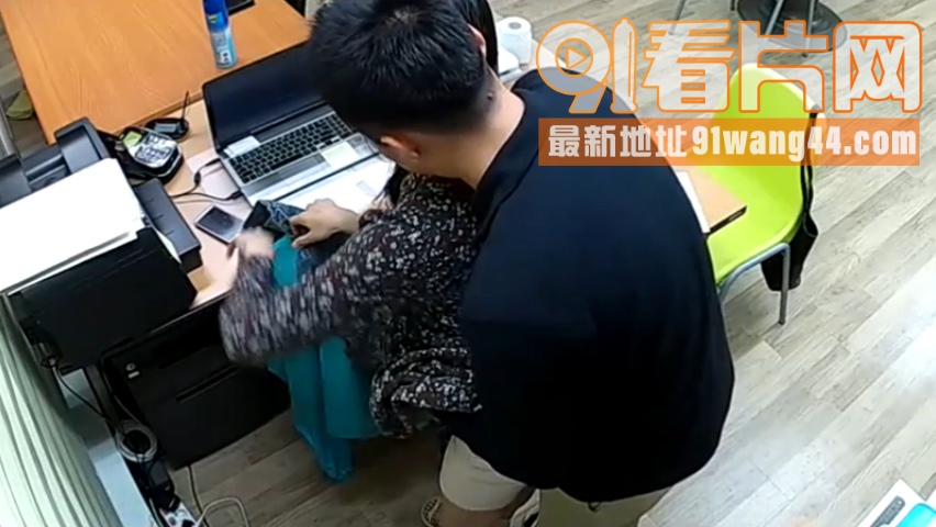 监控摄像头破解！公司经理...（6）