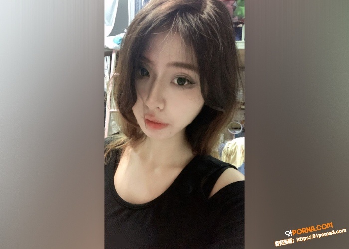 富二代双飞熟女姐妹花露脸...（3）