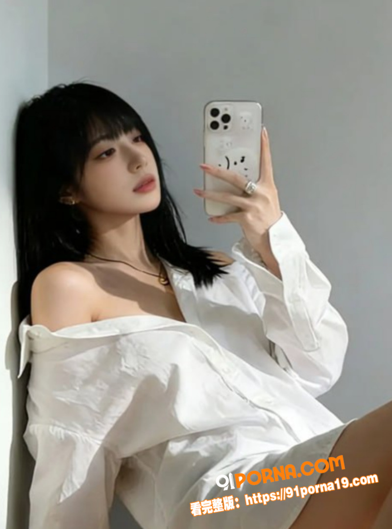 极品妹妹晚上偷偷看片自慰...（2）