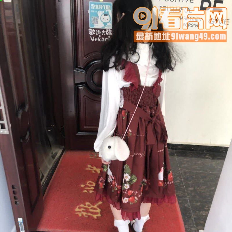 极品白虎萝莉 被当母狗一...（1）