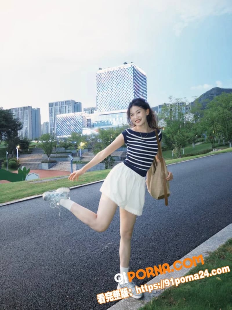 极品高颜值大学生 胡敏嬅...（2）