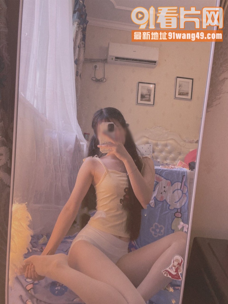 白虎一线天福利姬美女 玲...（4）