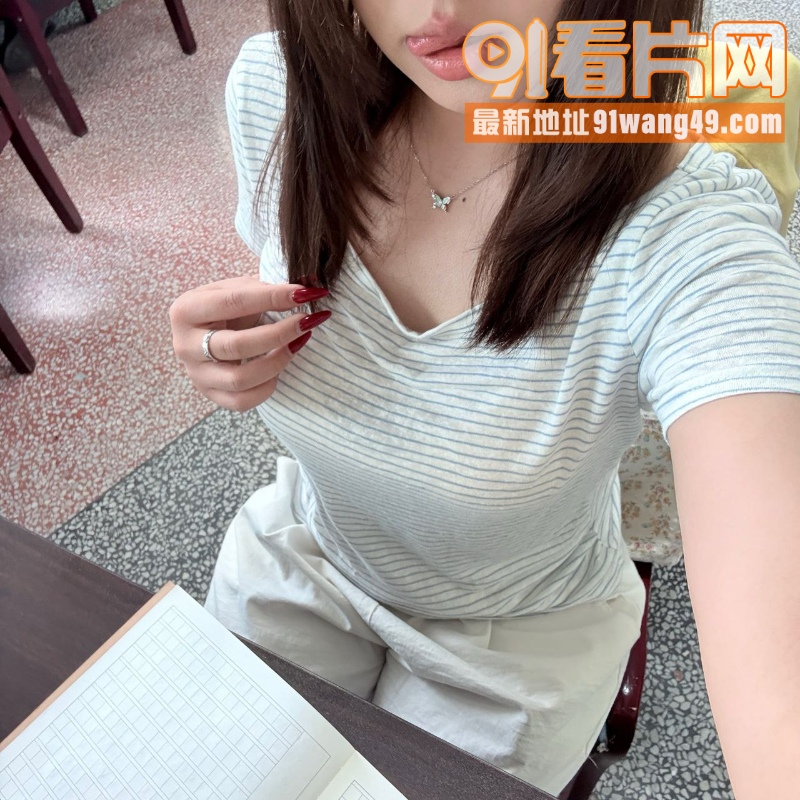 新手学生妹第一次玩大球塞...（1）