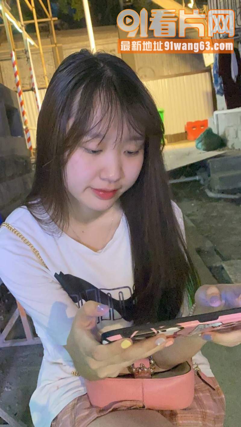 百度云泄密！在校反差女大...（4）