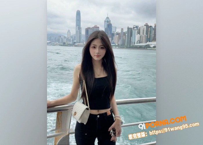巨乳学生妹 私下和男友做...（3）