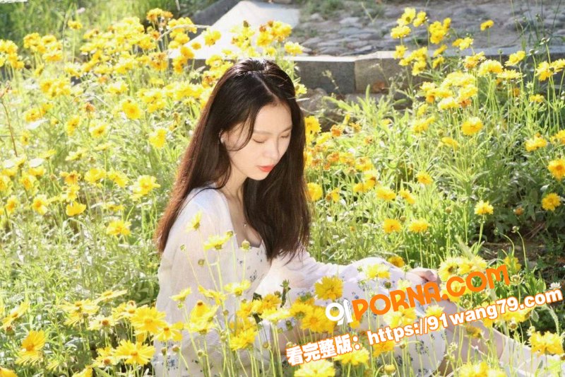 高颜值清纯大三嫩妹 表明...（10）