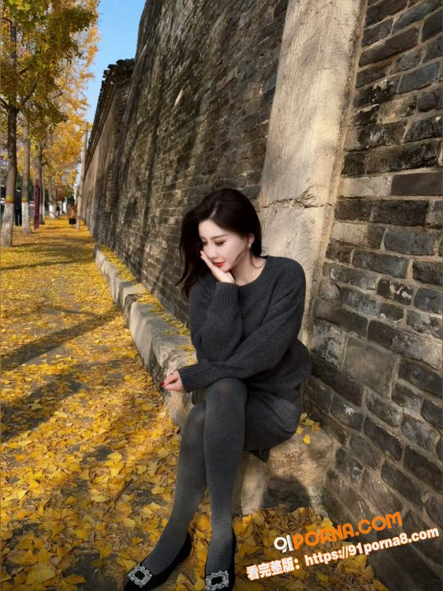 绝色人妻性瘾爆棚瞒夫酒店...（2）