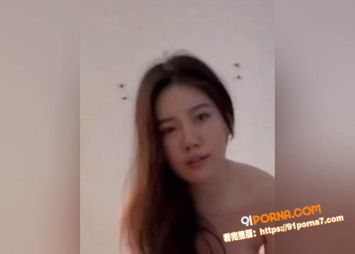 极品大奶美女与大屌男友私...（1）