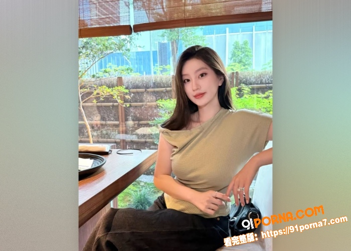 极品素颜冷白皮女大学生小...（2）
