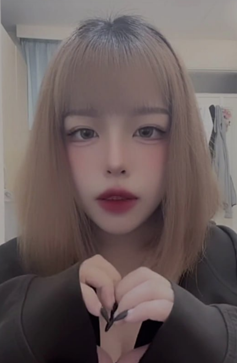 TikTok网红 小七七...（4）