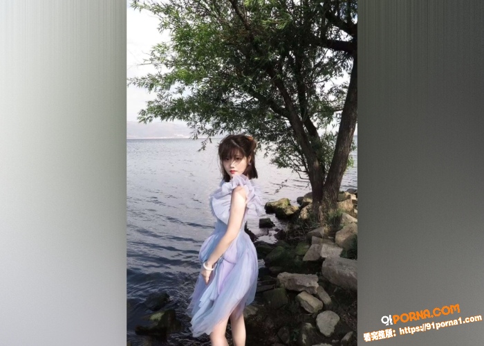 清纯大学生下海兼职，一脸...（1）