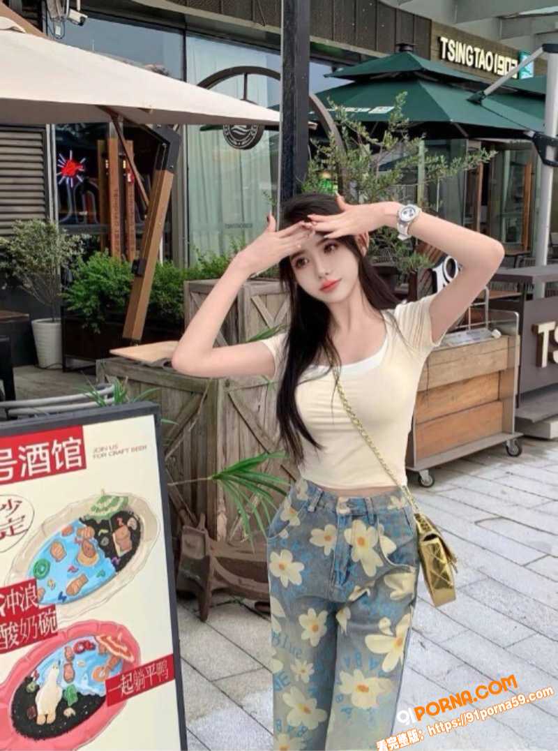 网红女神彩虹糖浴缸激情视...（2）