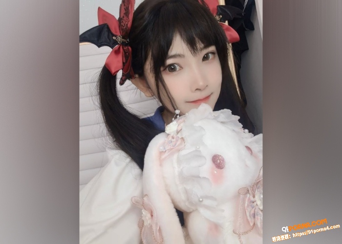 富二代高价约操大二兼职学...（2）