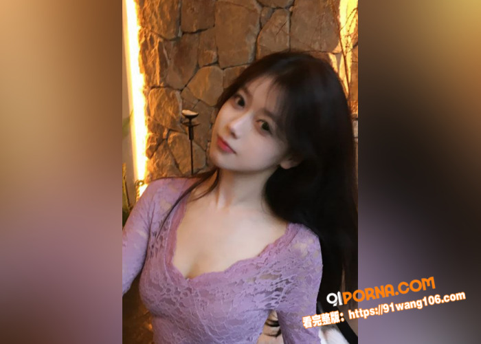 超嫩大奶美少女和小男友在...（1）
