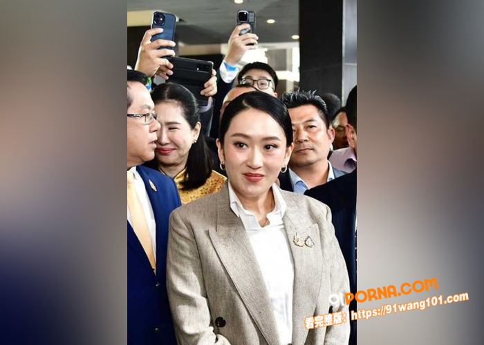 泰国总理 佩通坦 与小鲜...（1）