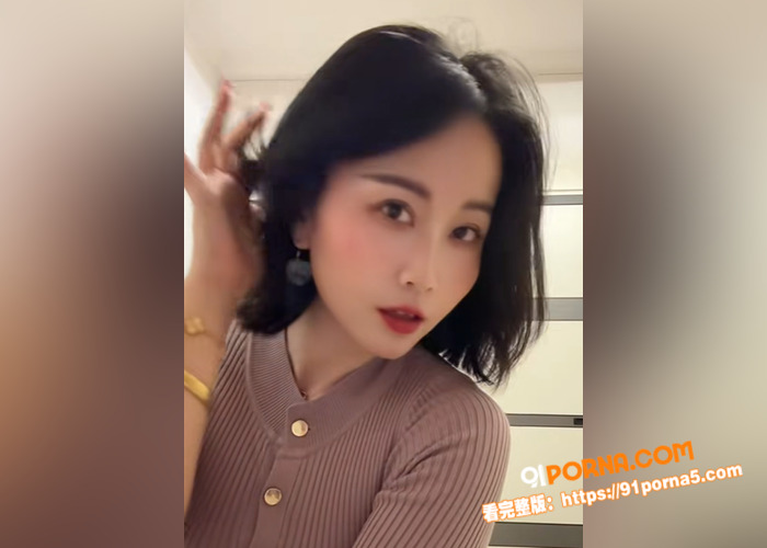 40熟女人妻和小伙走开房...（1）