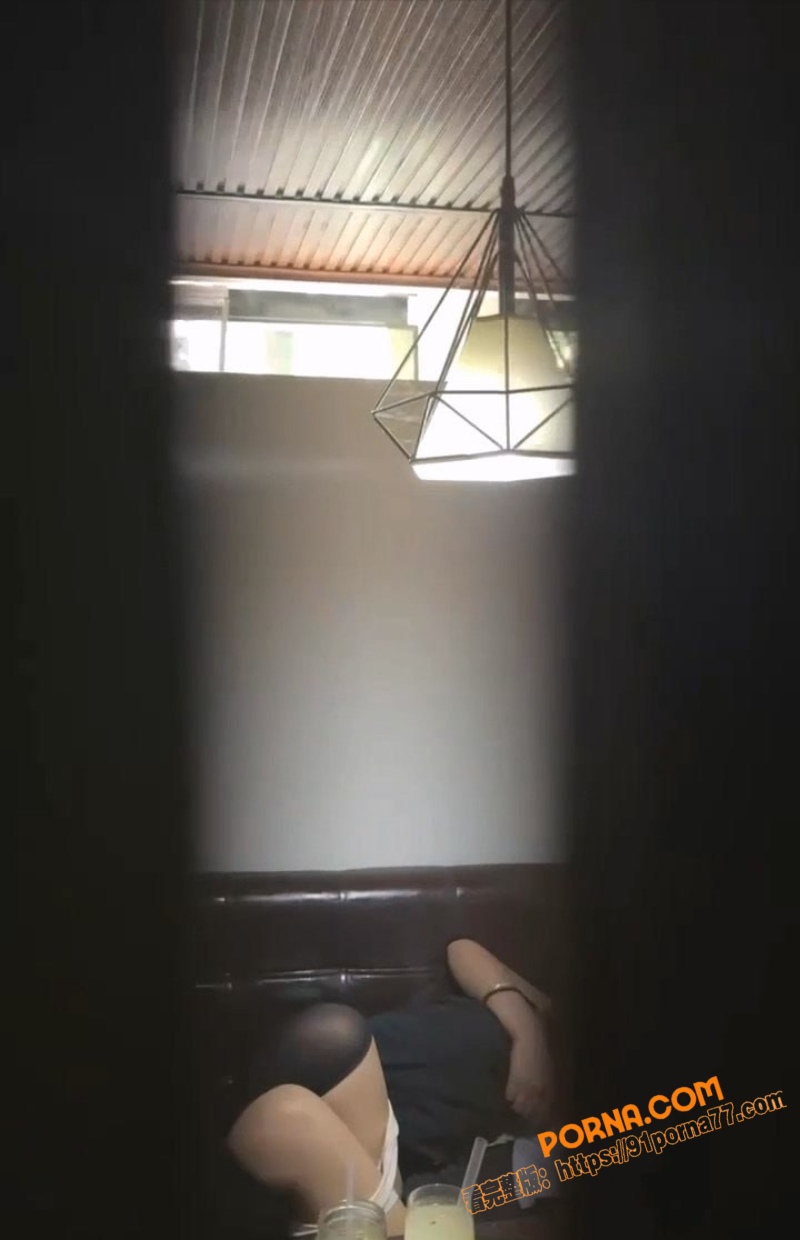 奶茶店包间小情侣欲火上头...（6）