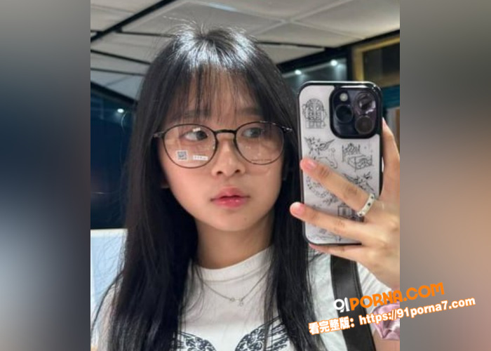 香港极品反差学妹朱双双,...（2）