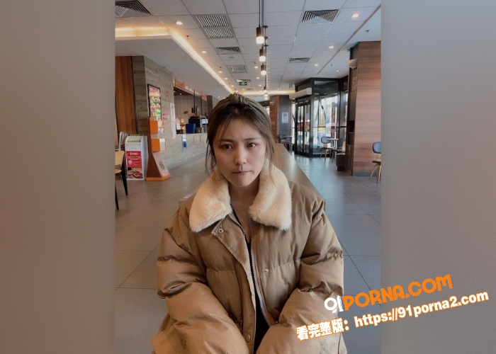 高颜值精神小妹 在酒吧被...（2）