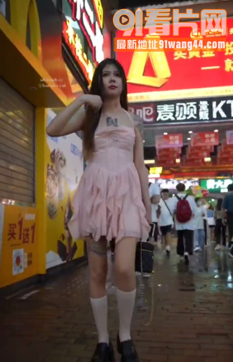 街头抄底偷拍！偷拍逛街的...（1）