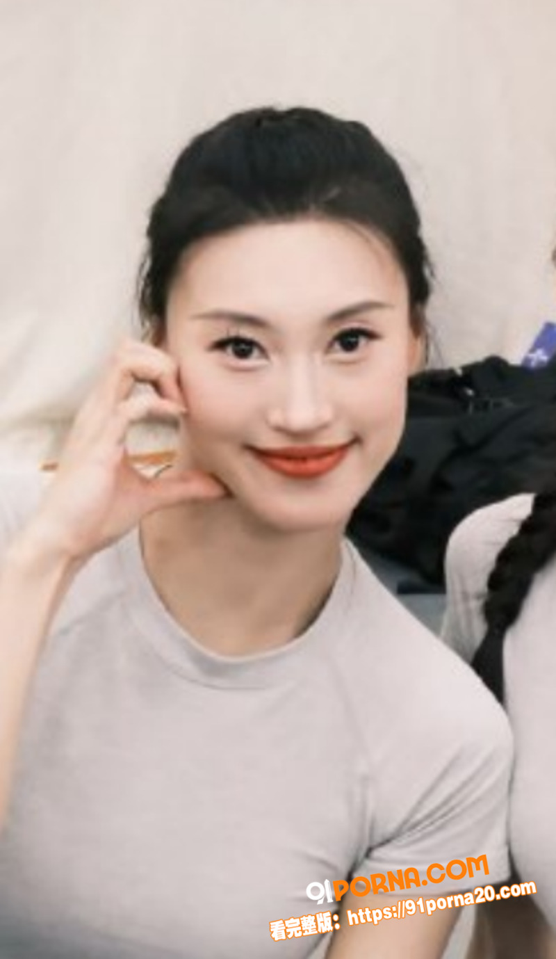 东方演艺集团舞蹈生 王姝...（2）