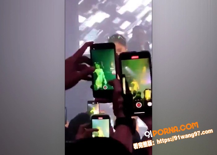 国外精神小妹 酒吧喝嗨了...（8）